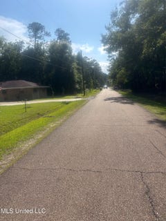 /international/us/nsn-music-street-waveland-ms-110099721299/?lang=id