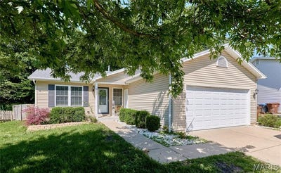 /international/us/1605-fairwood-forest-drive-st-peters-mo-110107696936/