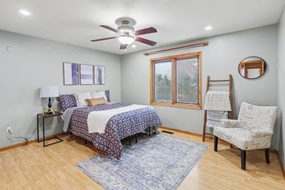 /international/us/2521-hemel-drive-pella-ia-110119543799/
