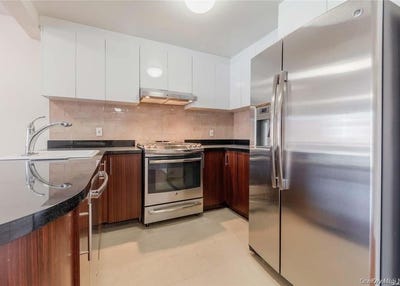 /international/us/13646-41st-avenue-flushing-ny-110108425687/