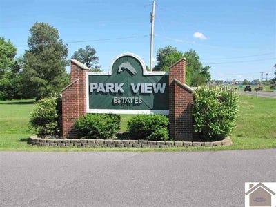 /international/us/150-parkview-drive-benton-ky-110081608695/?lang=en