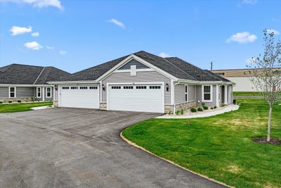 /international/us/508-hunter-oaks-blvd-watertown-wi-110107548099/