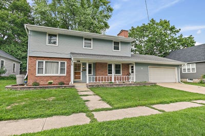 /international/us/211-e-ottawa-street-sycamore-il-110101139823/