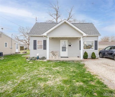 /international/us/104-hazel-street-jerseyville-il-110105797440/