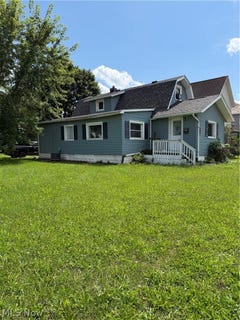/international/us/427-4th-street-nw-new-philadelphia-oh-110119644152/
