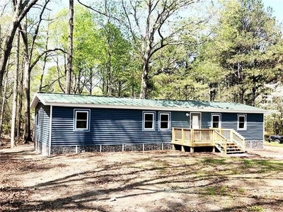 /international/us/10766-figg-shop-road-gloucester-va-110098952789/