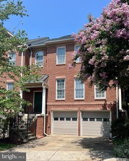 /international/us/166-mosby-cir-warrenton-va-110101474509/