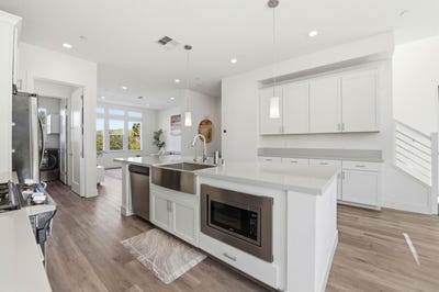 /international/us/2449-washington-blvd-fremont-ca-110108351495/