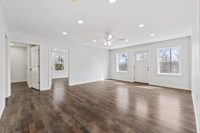 /international/us/28-orchard-street-gardiner-me-110108281104/