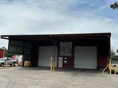 /international/us/600-604-606-east-main-street-eagle-lake-tx-110102580324/