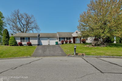 /international/us/3-dusty-road-easton-pa-110108477937/