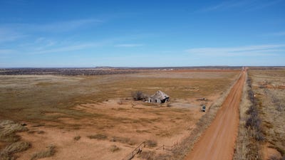 /international/us/county-road-335-spur-tx-110105363803/