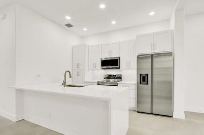 /international/us/2601-nw-7th-street-boynton-beach-fl-110106455766/