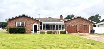 /international/us/821-s-laird-mooreland-ok-110108257937/
