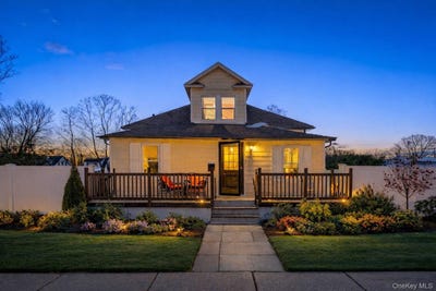 /international/us/23-pineview-boulevard-central-islip-ny-110106004100/