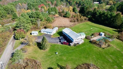 /international/us/11-jacques-lane-windham-me-110120724894/