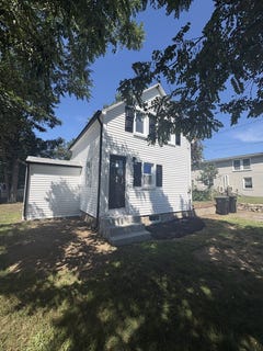 /international/us/963-russells-mills-rd-dartmouth-ma-110109931655/