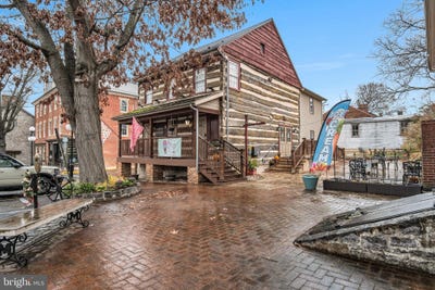 /international/us/3-s-main-street-mercersburg-pa-110109103674/