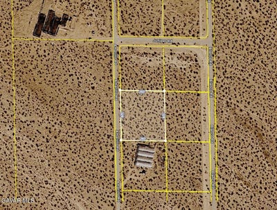 /international/us/amarillo-rd-south-of-juniper-rd-adelanto-ca-110105398727/