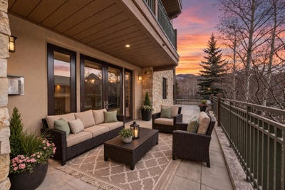 /international/us/106-village-way-ketchum-id-110107054976/