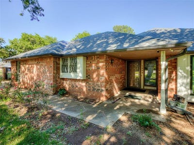 /international/us/1404-oak-drive-edmond-ok-110107990590/