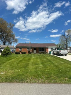 /international/us/1618-clinton-street-saint-clair-mi-110108142698/