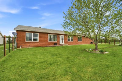 /international/us/311-n-3rd-street-hilbert-wi-110108238922/