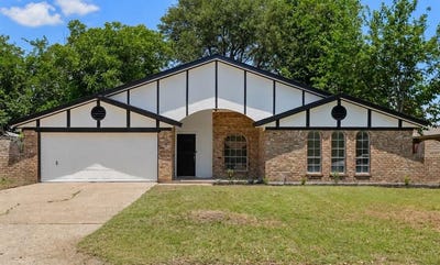 /international/us/2004-pebblecreek-drive-cleburne-tx-110108410351/