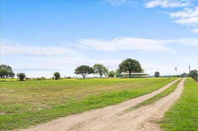 /international/us/7616-waldeck-cemetery-road-round-top-tx-110109429039/