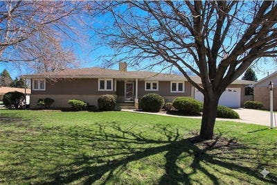 /international/us/339-6th-street-nw-buffalo-lake-mn-110107055139/