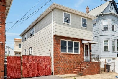/international/us/183-devon-st-kearny-town-nj-110108012734/