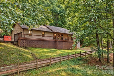 /international/us/1424-big-cove-road-waynesville-nc-110120016643/