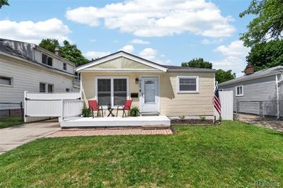 /international/us/985-e-jarvis-avenue-hazel-park-mi-110108822662/