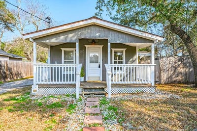 /international/us/108-s-fifth-st-fulton-tx-110097354859/