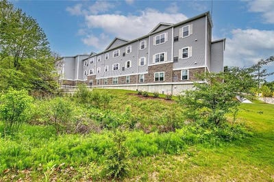 /international/us/36-louisquisset-pike-north-smithfield-ri-110108302161/
