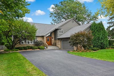 /international/us/1804-woodview-court-darien-il-110110324760/