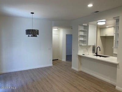 /international/us/2360-archwood-lane-simi-valley-ca-110108146693/