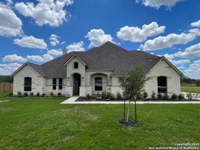 /international/us/875-stone-loop-castroville-tx-110099040122/