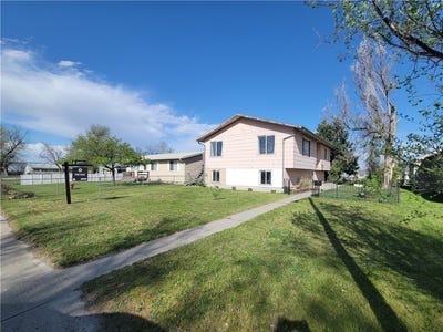 /international/us/613-n-crook-avenue-hardin-mt-110106694577/