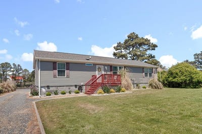 /international/us/5245-main-st-chincoteague-va-110108200452/