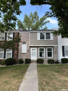 /international/us/120-carriage-hill-macomb-il-110094582150/