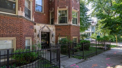 /international/us/1639-w-granville-avenue-chicago-il-110108548633/