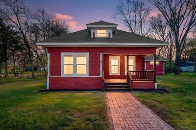/international/us/110-english-street-mount-vernon-tx-110106599250/