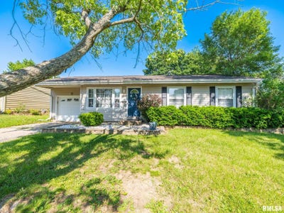 /international/us/5524-n-arrow-drive-peoria-il-110108536230/