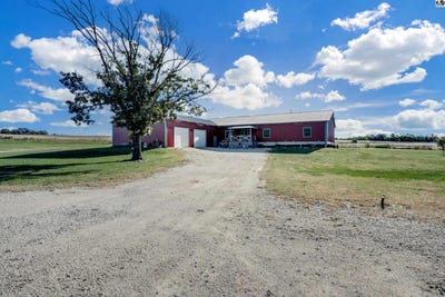 /international/us/2308-18th-ave-lindsborg-ks-110108029949/
