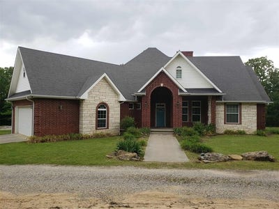 /international/us/7336-e-136-road-holdenville-ok-110105796940/