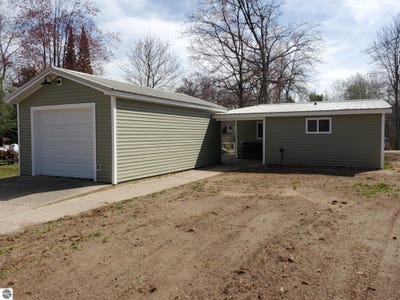 /international/us/4390-n-eberhart-avenue-harrison-mi-110099200226/