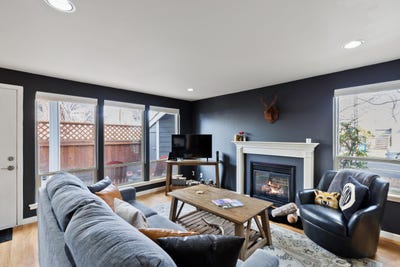 /international/us/111-nw-hawthorne-avenue-apt-1-bend-or-110105843276/
