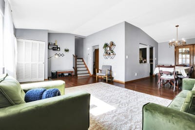 /international/us/3451-independence-street-grove-city-oh-110101009515/
