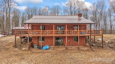 /international/us/1322-w-northwoods-lane-hardwood-mi-110107254396/
